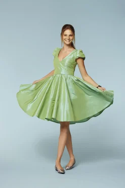 Cartamodelli Burda Abiti><noscript><img width=