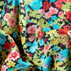 Giesse Scampoli Fantasie Moda>CREPE NICOLETTA MULTIFIORI