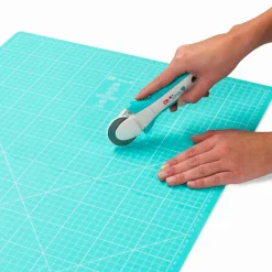 Giesse Scampoli Accessori Per Il Cucito|Accessori Hobbistica E Bomboniere>Love Base di taglio pieghevole