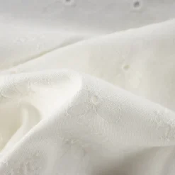 Giesse Scampoli Pizzi E Tessuti Ricamati|Fantasie Moda>MISTO LINO RICAMATO FIORE